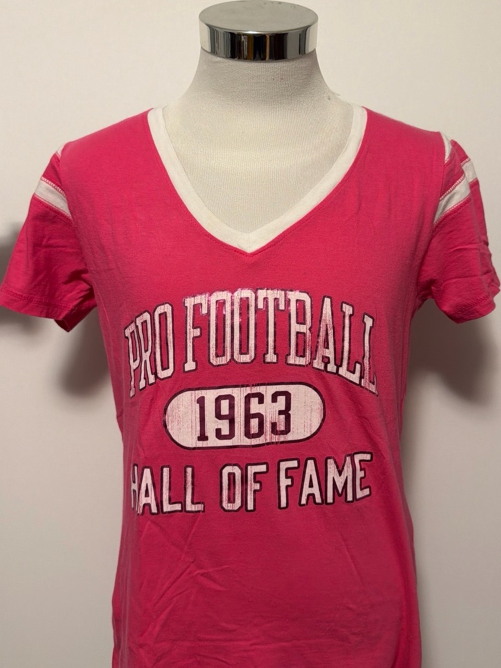 Pro Football Hall of Fame 1963 Pink V-Neck Tee